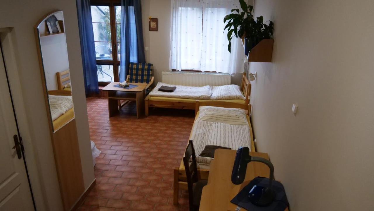 Penzion Na Hradbach Louny Kültér fotó