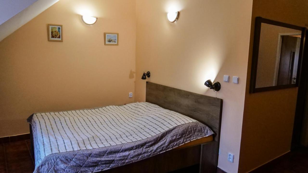 Penzion Na Hradbach Louny Kültér fotó