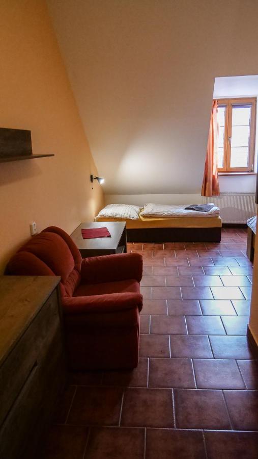 Penzion Na Hradbach Louny Kültér fotó